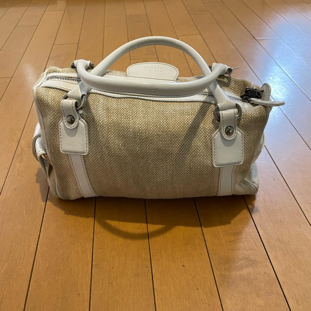 Todds White and Tan Women's Handbag - Picture 5 of 7